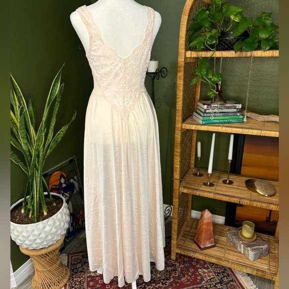 Baby Light Pink Vintage Lacy Sheer Too V Neck Long Night Dress Lingerie - Picture 2 of 4